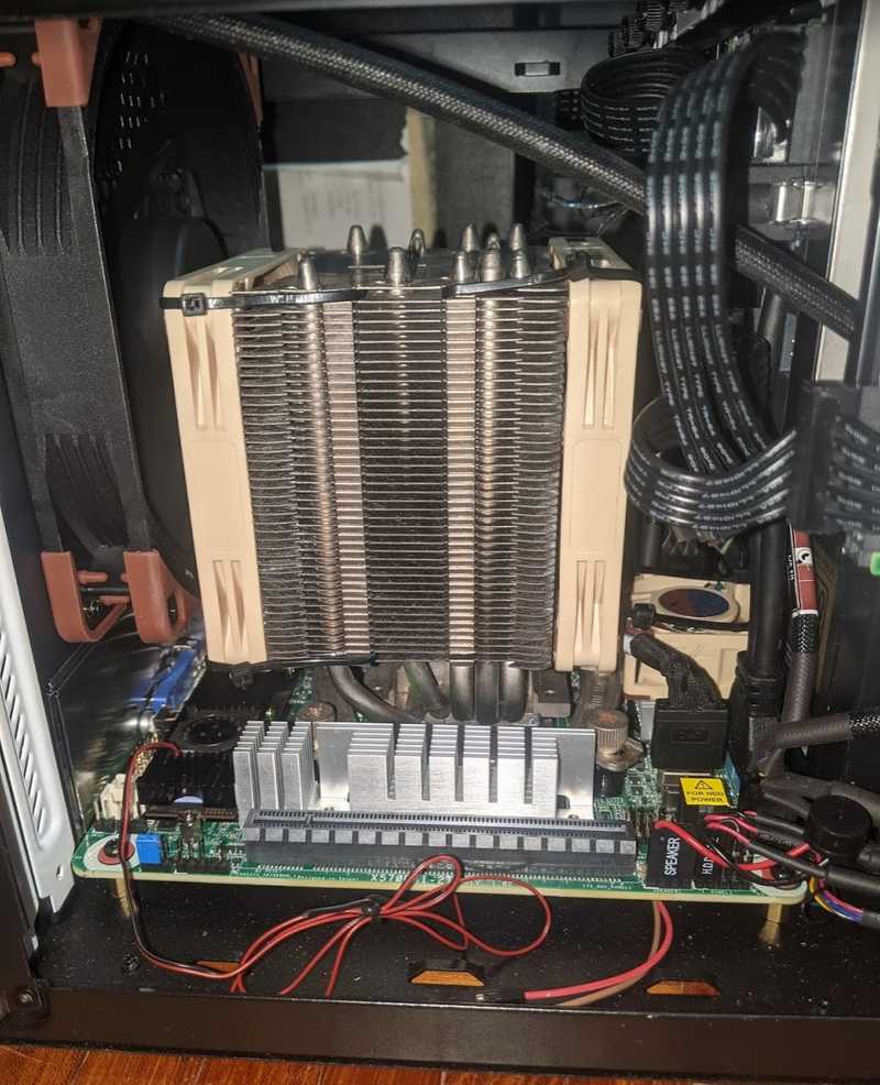 NH-U9S Cooler Right View